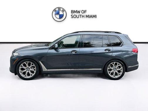 Metallic 2022 BMW X7 xDrive40i