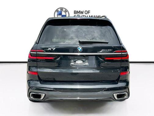 2023 BMW X7 xDrive40i