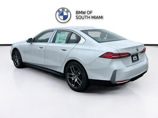 2026 BMW 530 i
