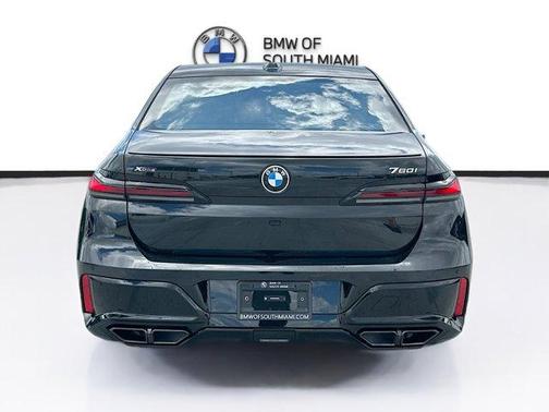 2025 BMW 760 760i xDrive
