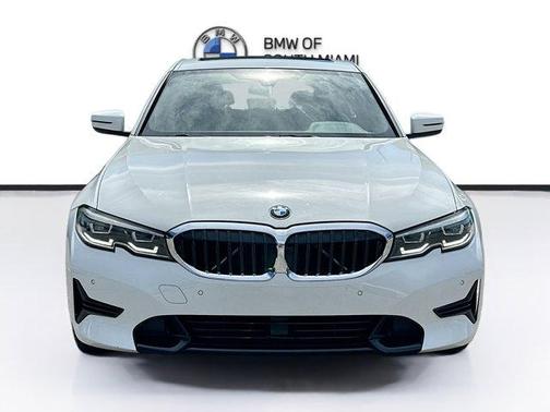 2019 BMW 330 i