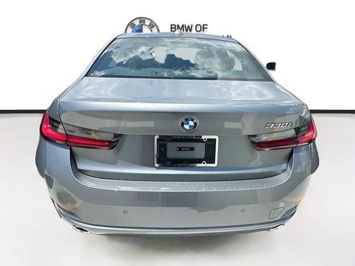 2025 BMW 330 i