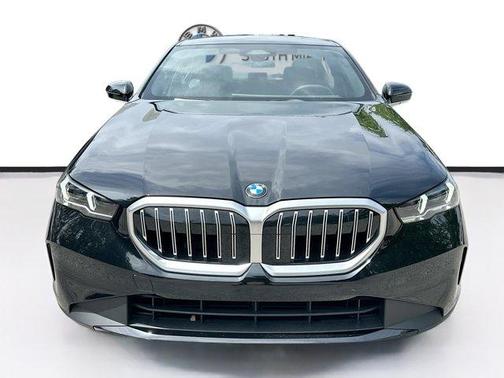 Black Sapphire Metallic 2024 BMW 530 i