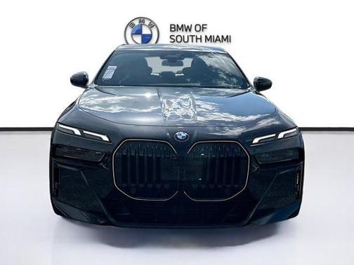 2026 BMW 740 i