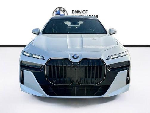 2026 BMW 760 760i xDrive