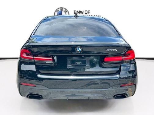 2021 BMW 530 i