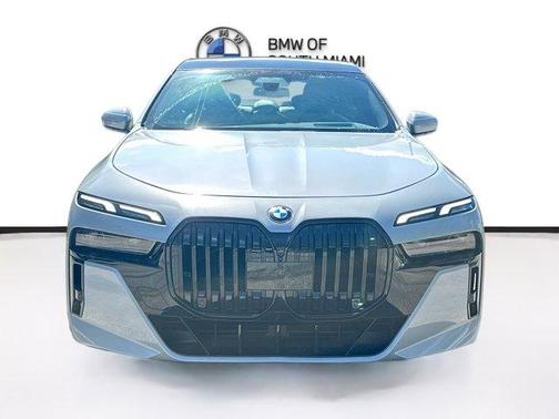 2023 BMW 740 i