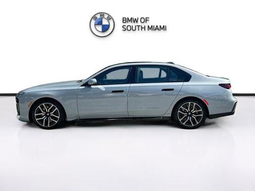 2023 BMW 740 i