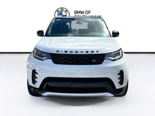 2024 Land Rover Discovery P300 Dynamic SE