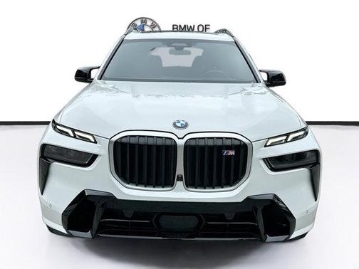 2023 BMW X7 M60i