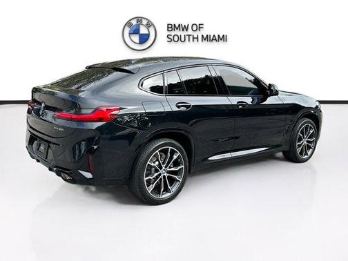 2023 BMW X4 xDrive30i