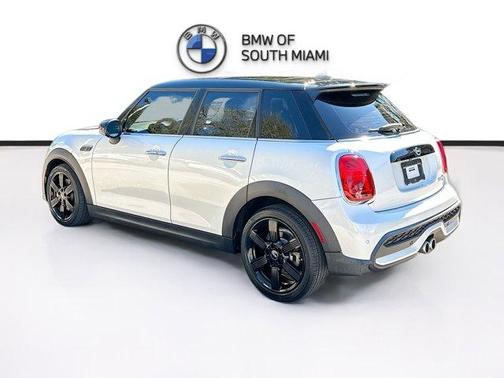 2023 MINI Hardtop Cooper S Classic