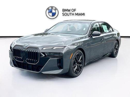 2026 BMW 750e xDrive