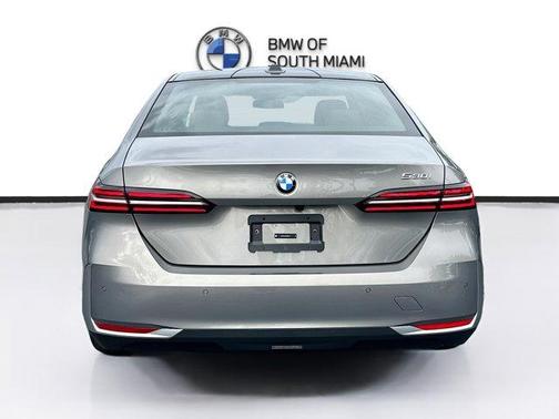 2026 BMW 530 i