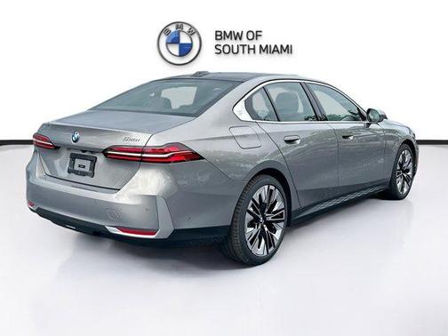 2026 BMW 530 i
