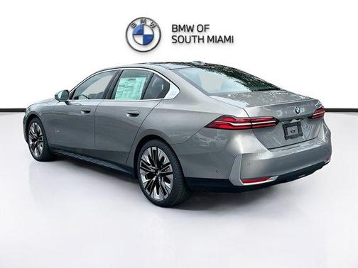 2026 BMW 530 i