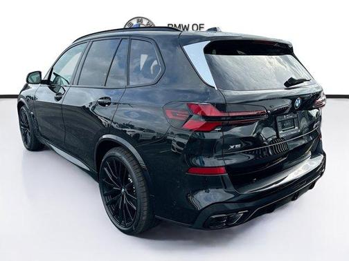 Black Sapphire Metallic 2026 BMW X5 M60i