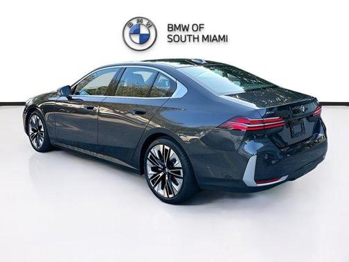 2025 BMW 540 i xDrive