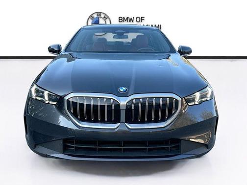2025 BMW 540 i xDrive