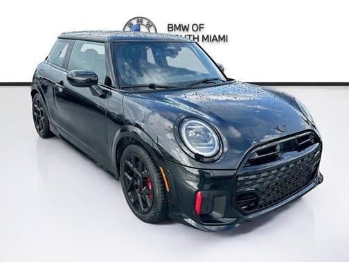 Midnight Black 2025 MINI Hardtop ICONIC