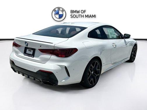 Alpine White 2027 BMW M440 i