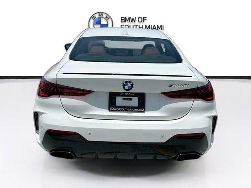 Alpine White 2027 BMW M440 i