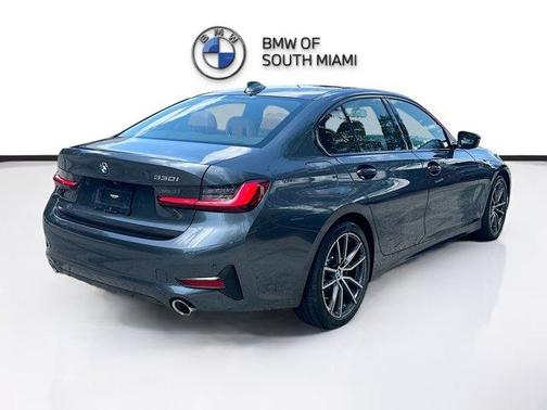 2022 BMW 330 i