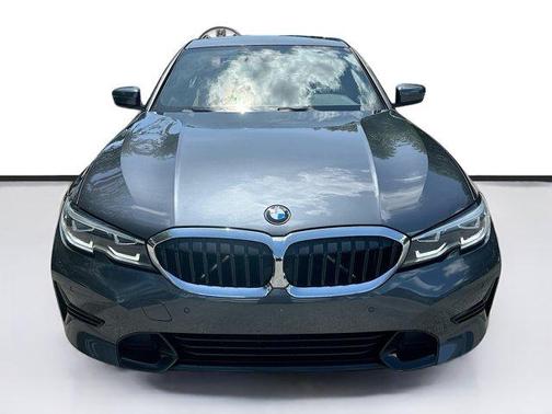 2022 BMW 330 i