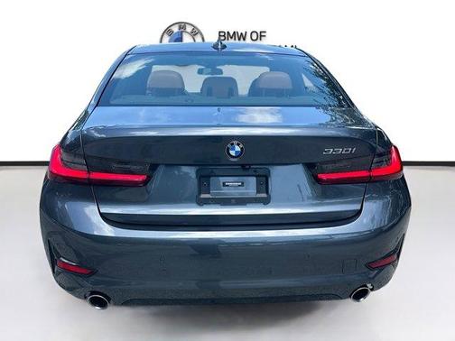 2022 BMW 330 i