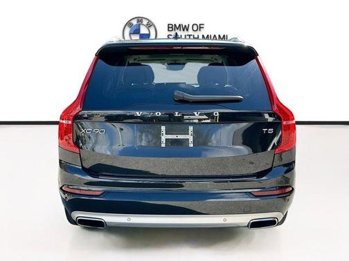 2020 Volvo XC90 T5 Momentum 7 Passenger