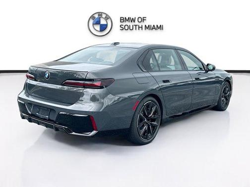 2026 BMW 740 i