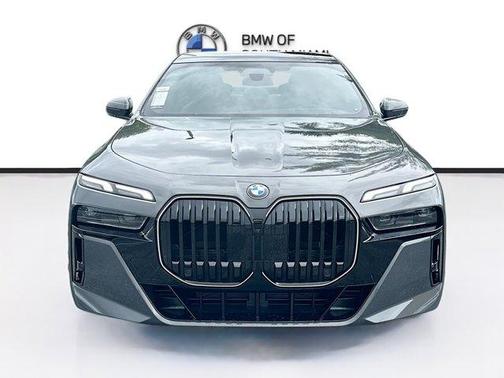 2026 BMW 740 i