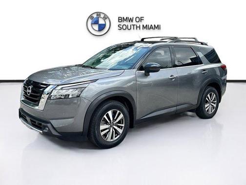 2022 Nissan Pathfinder SL