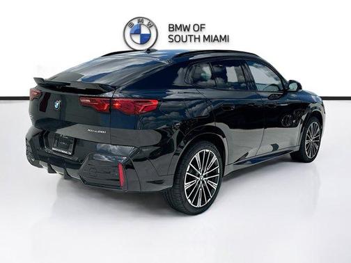 2025 BMW X2 xDrive28i