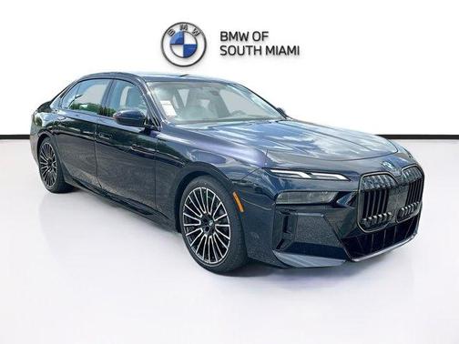 2025 BMW 740 i