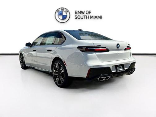 2025 BMW 760 760i xDrive