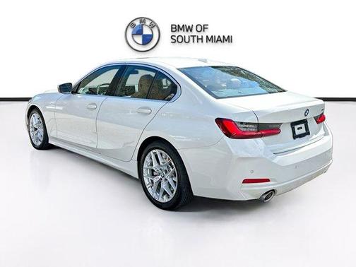 2025 BMW 330 i