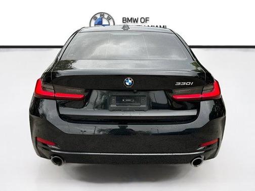 2023 BMW 330 i