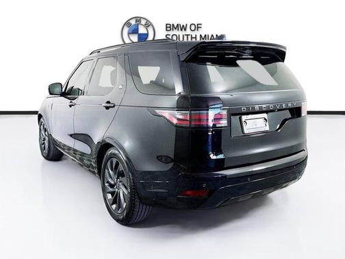 2024 Land Rover Discovery P300 Dynamic SE