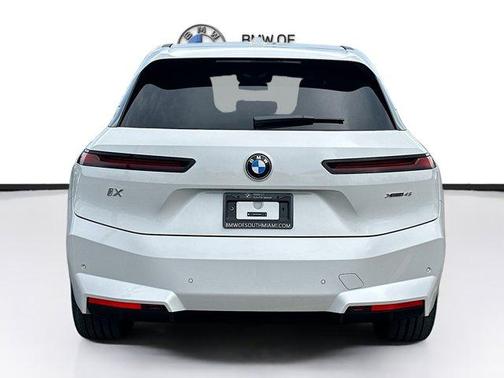 2026 BMW iX xDrive45