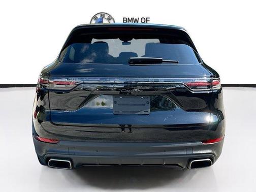 2022 Porsche Cayenne Base