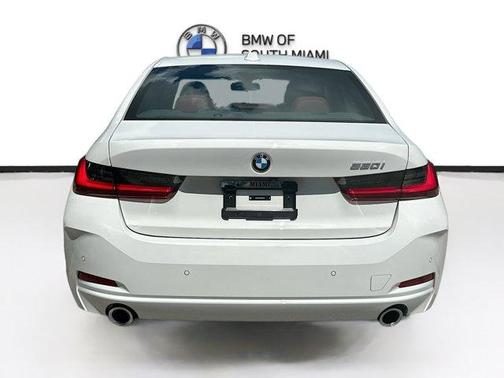 2024 BMW 330 i