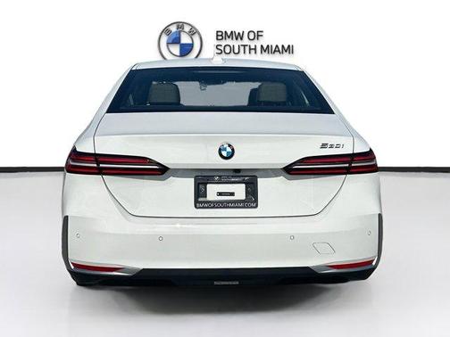 2026 BMW 530 i