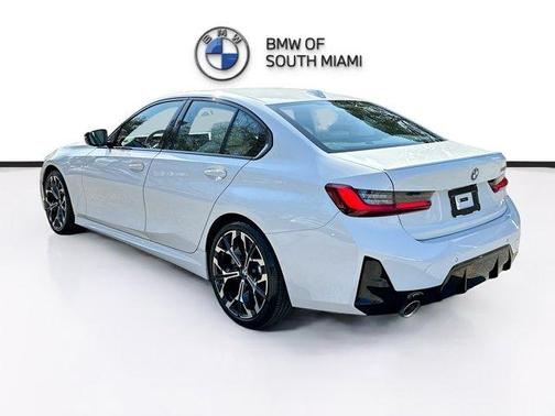 2025 BMW 330 i