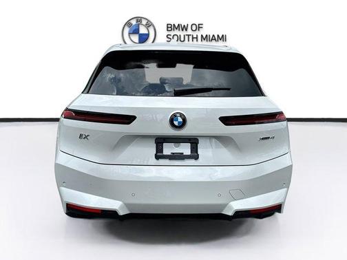 2026 BMW iX xDrive45
