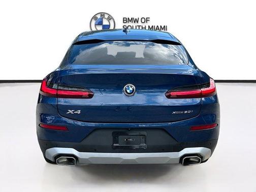 2025 BMW X4 xDrive30i