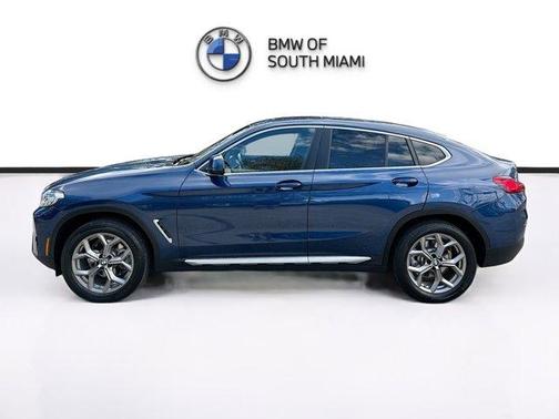 2025 BMW X4 xDrive30i