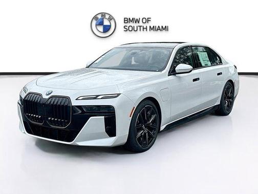 2026 BMW 750e xDrive