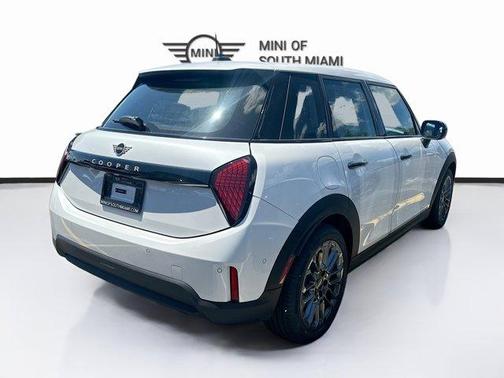 2025 MINI Hardtop C Signature Trim