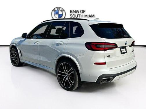 2022 BMW X5 M50i